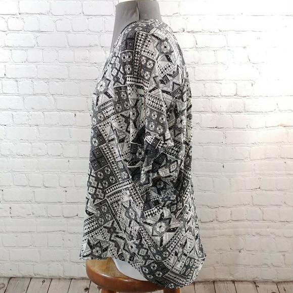 CHELSEA & THEODORE PULLOVER TOP (150) - Picture 8 of 10